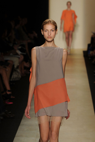Illustration for article titled BCBG's Spring Frocks Range From The Impractical To The Boringly Safe
